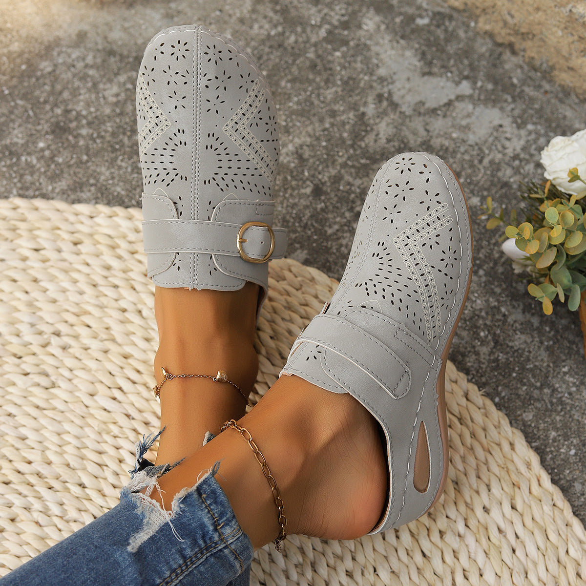 Suede Round Toe Wedge Sandals SETEPENRA .