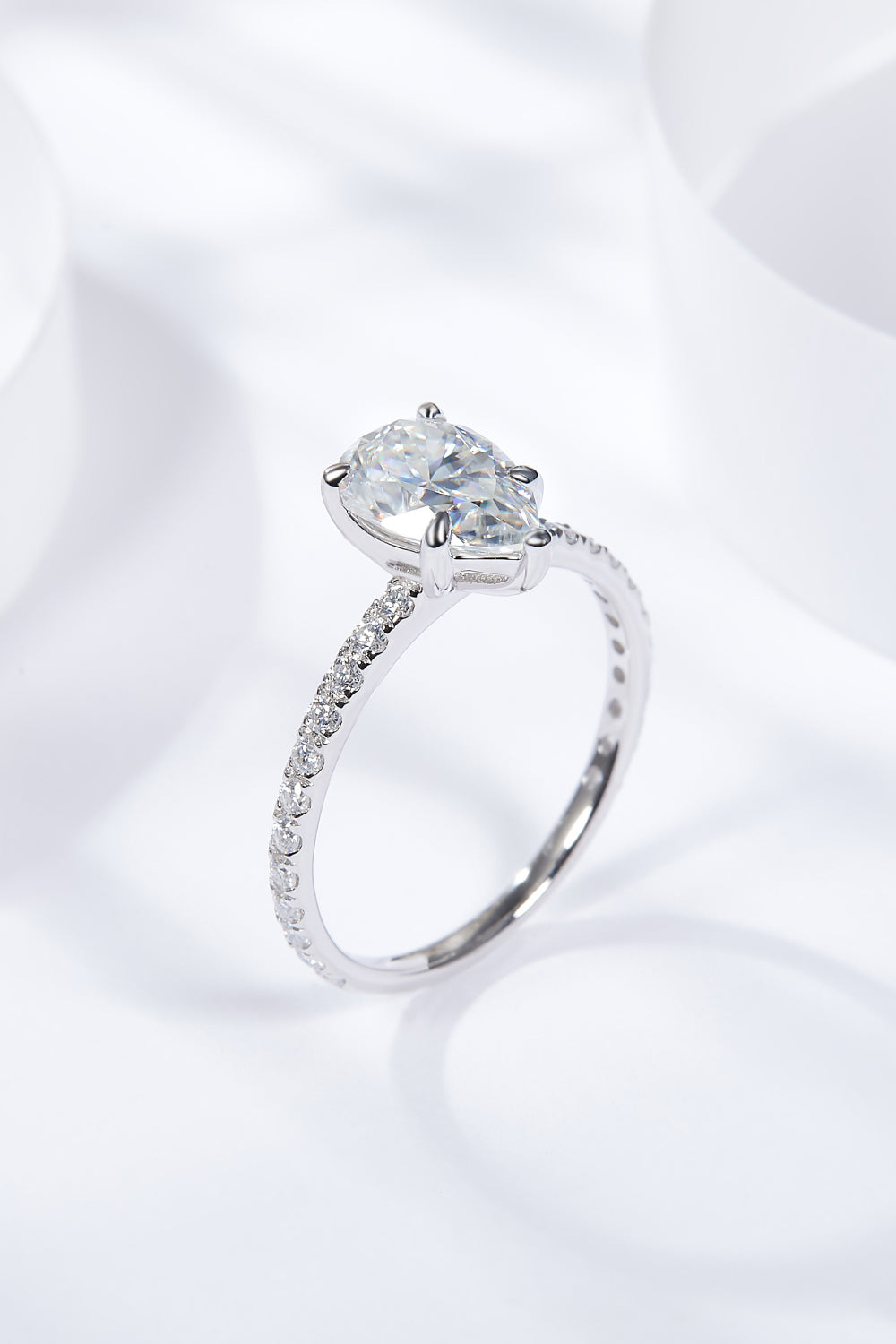 1.8 Carat Moissanite Side Stone Ring SETEPENRA .