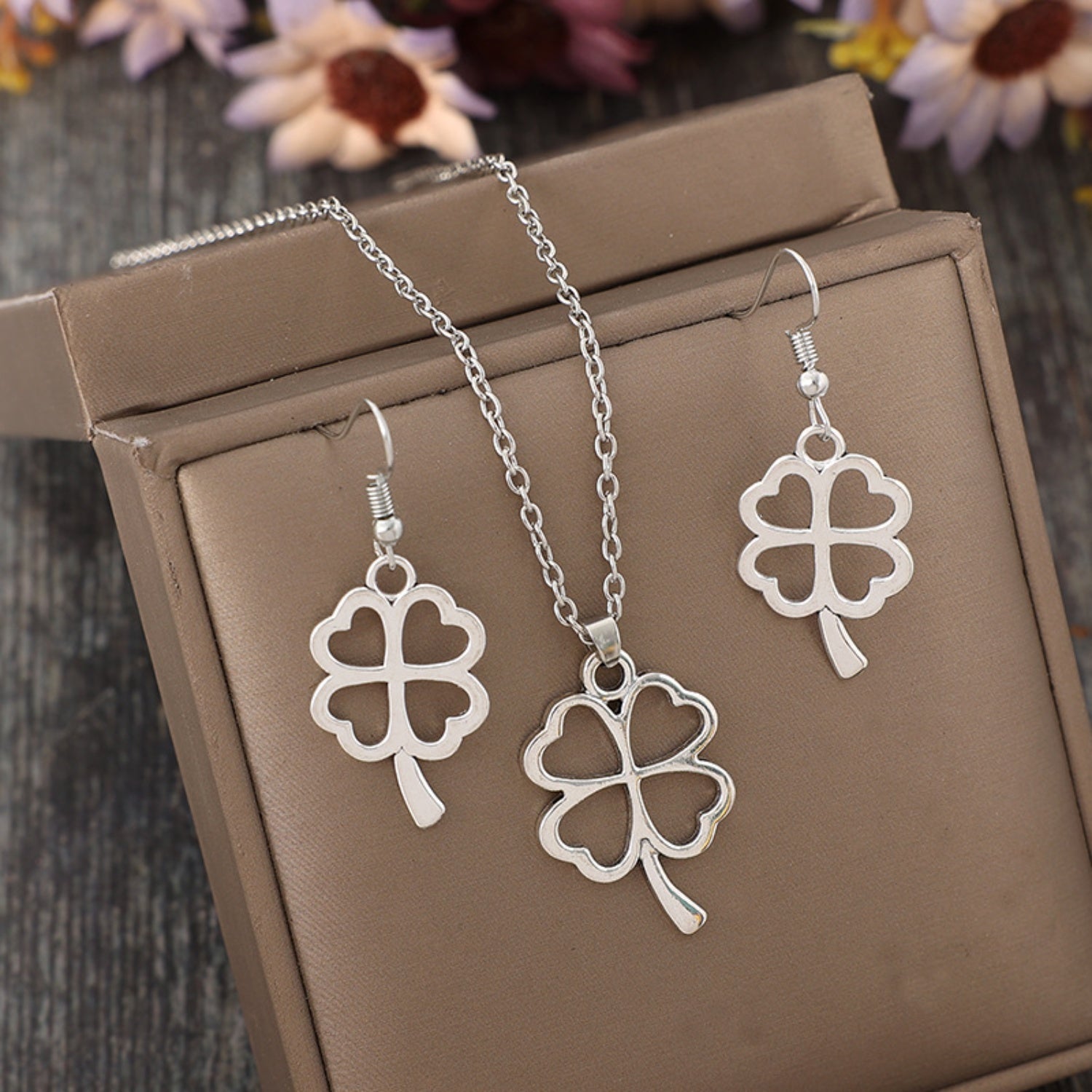 Lucky Clover Alloy Earrings and Necklace Jewelry Set SETEPENRA .
