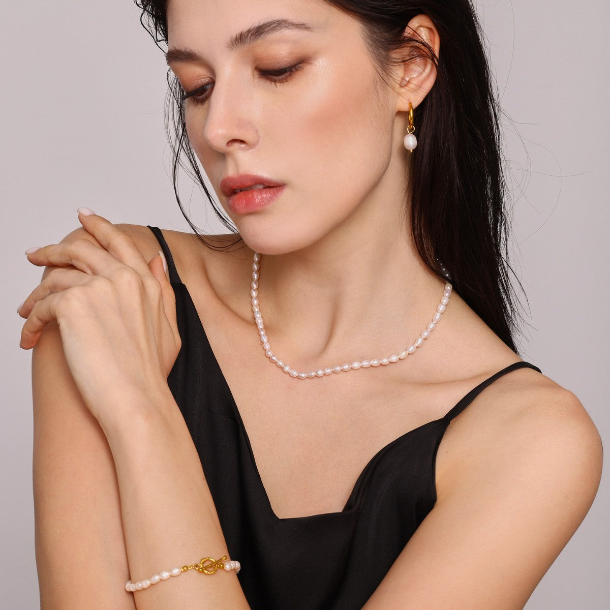 Pearl Necklace, Bracelet and Earrings 4-Piece Jewelry Set SETEPENRA .