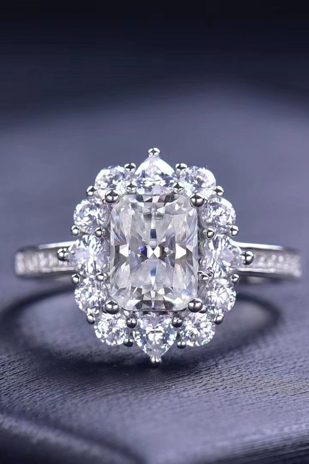 2 Carat Moissanite Ring SETEPENRA .