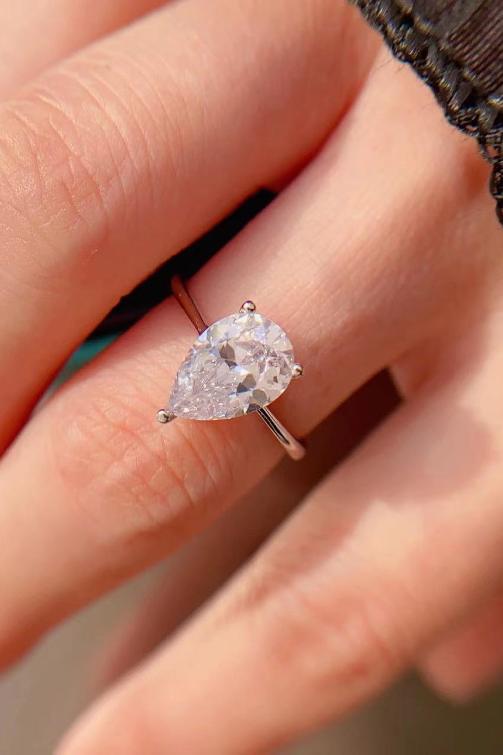 Classic Teardrop 2 Carat Moissanite Ring SETEPENRA .