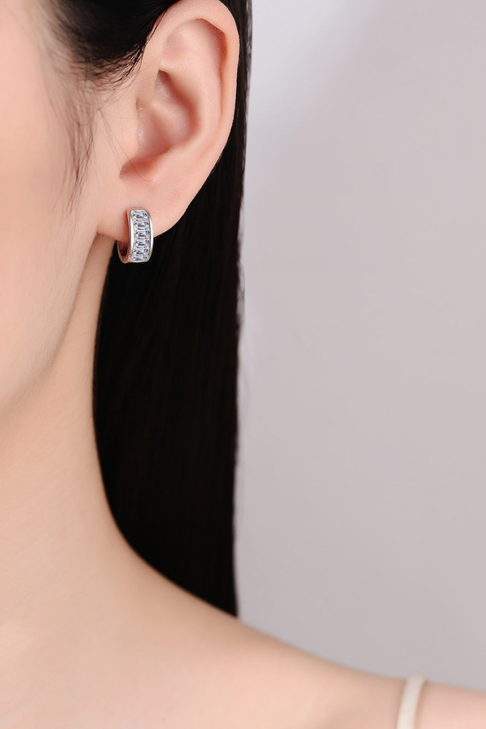 1.8 Carat Moissanite 925 Sterling Silver Huggie Earrings SETEPENRA .