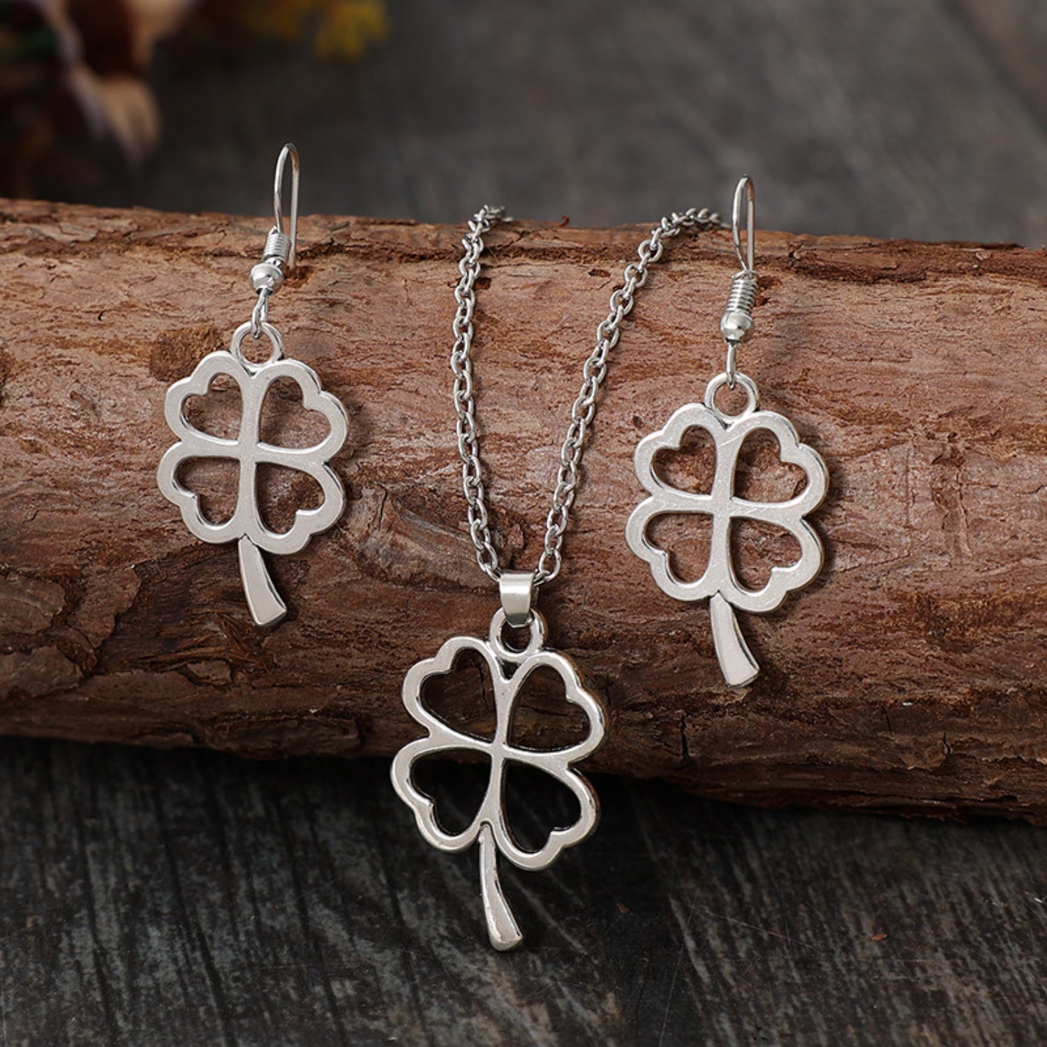 Lucky Clover Alloy Earrings and Necklace Jewelry Set SETEPENRA .