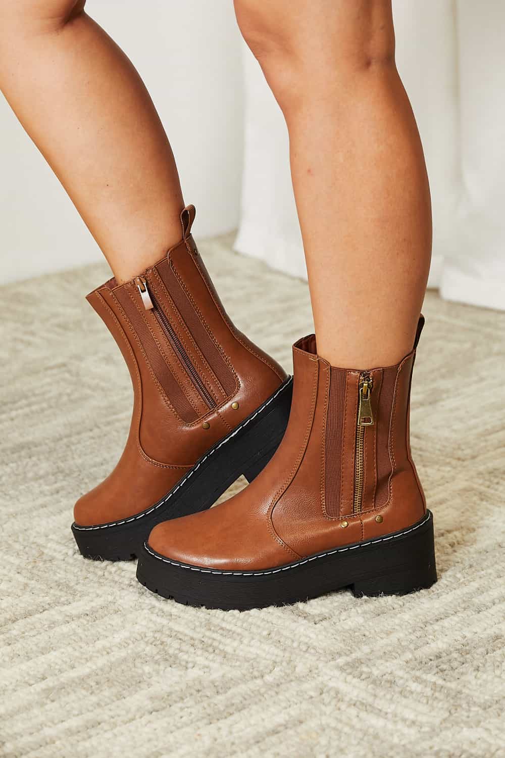 Rebel Sole Side Zip Platform Boots (Brown) SETEPENRA .