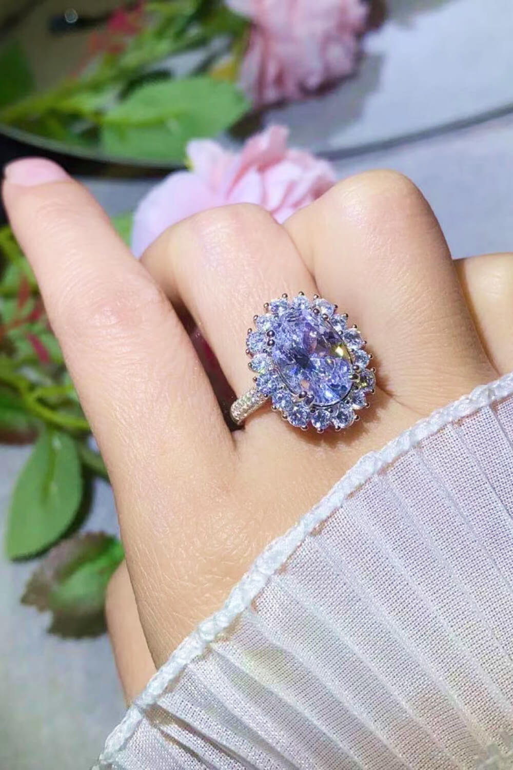 8 Carat Oval Moissanite Ring SETEPENRA .