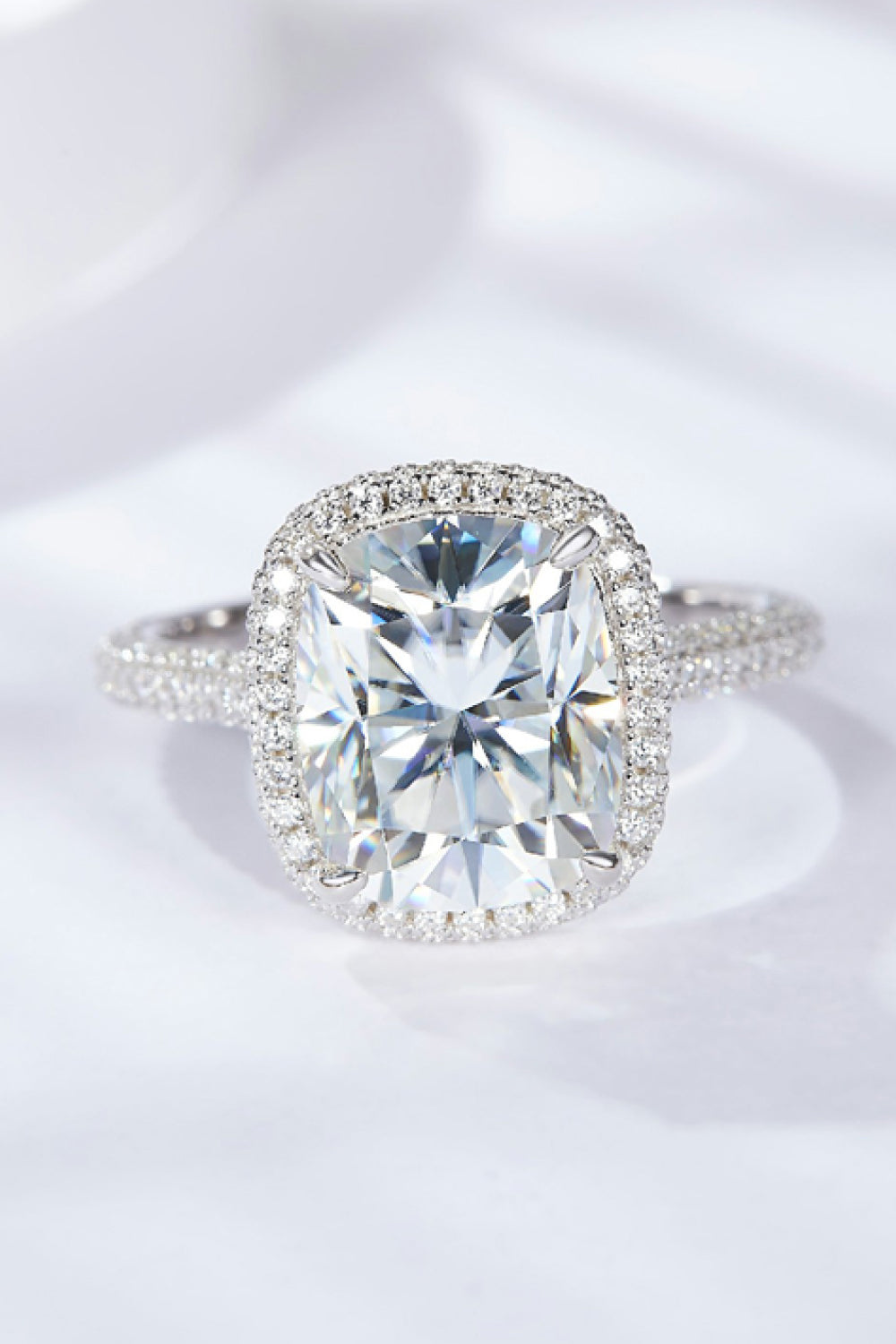 6 Carat Moissanite Halo Ring SETEPENRA .